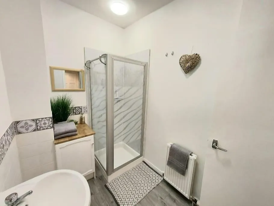 Granite Getaways - The Terrace Below Aberdeen Apartment